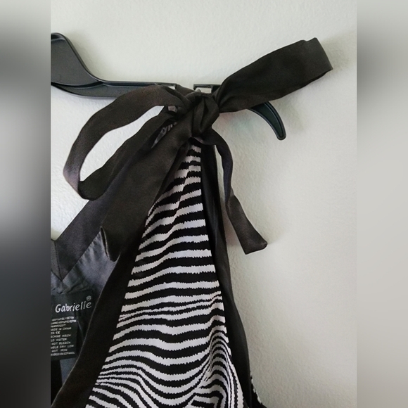 Mlle Gabrielle Zebra Print Bow Shirt - Picture 4 of 5